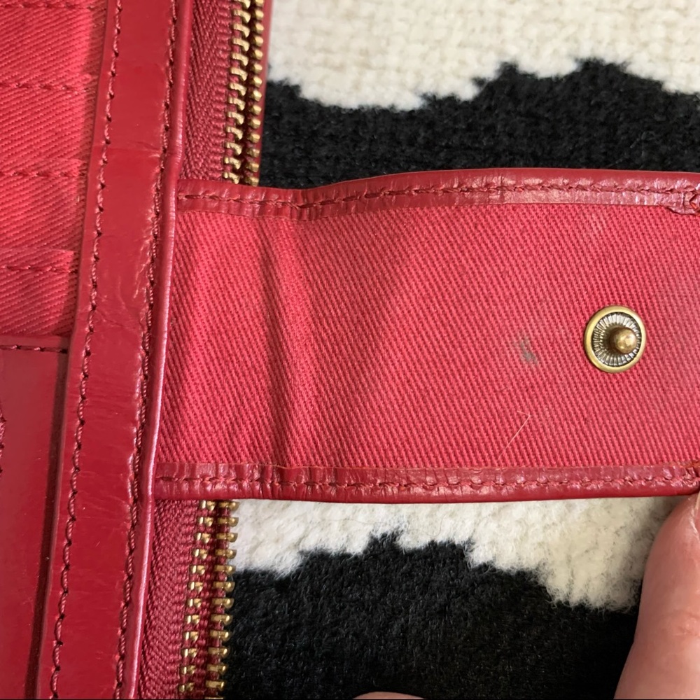 Fossil Red Leather Trifold Wallet Large - image 5